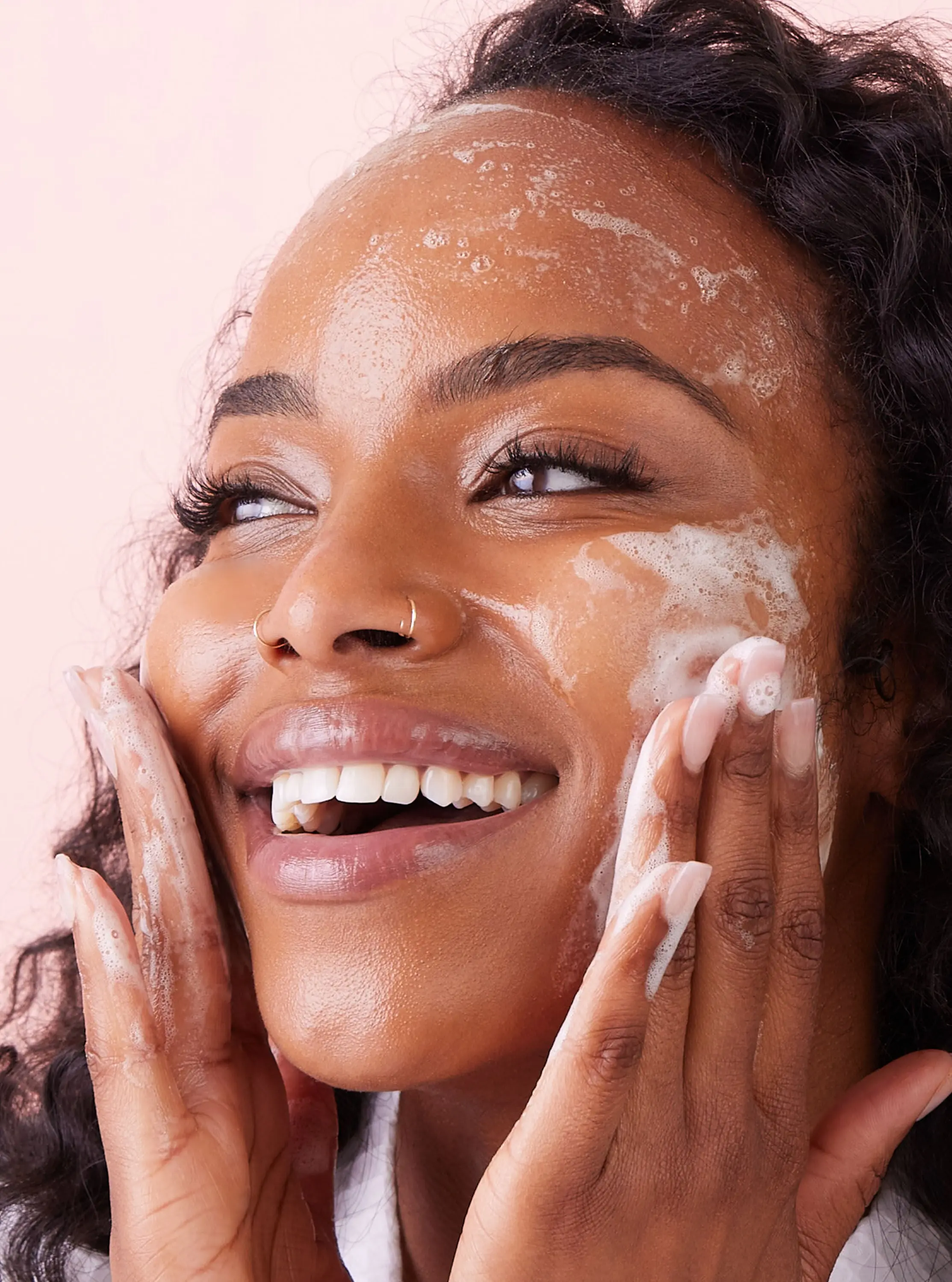 Daily Face Wash With Aloe + Vitamin B5 - Image 2